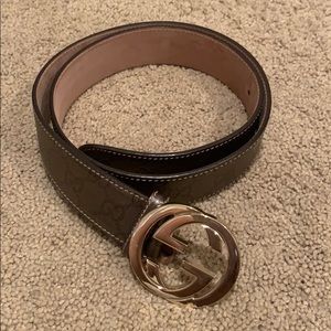 Like new metallic Gucci belt